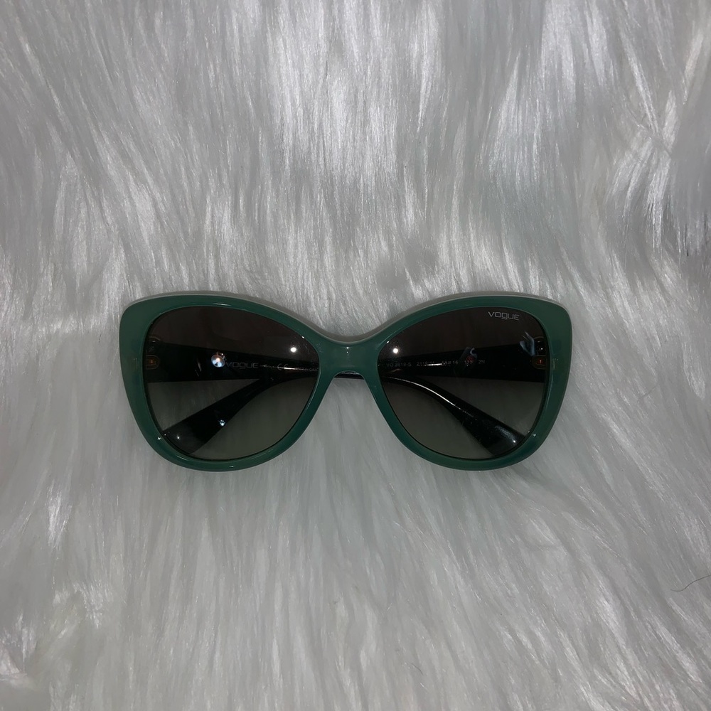VOGUE Sunglasses